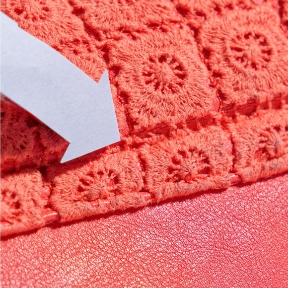 Darling Coral Lace Women’s crossbody Bag - Picture 5 of 9
